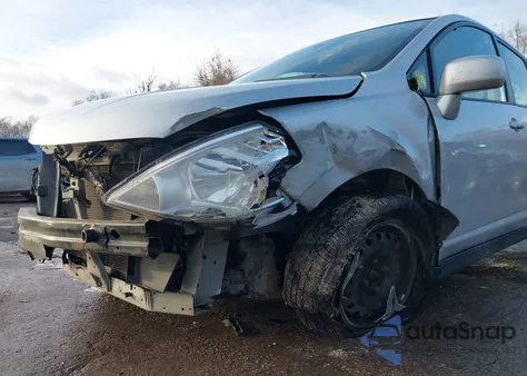 2011 Nissan Versa 1.8S z USA, uszkodzony, nr VIN 3N1BC1CP6BL415721